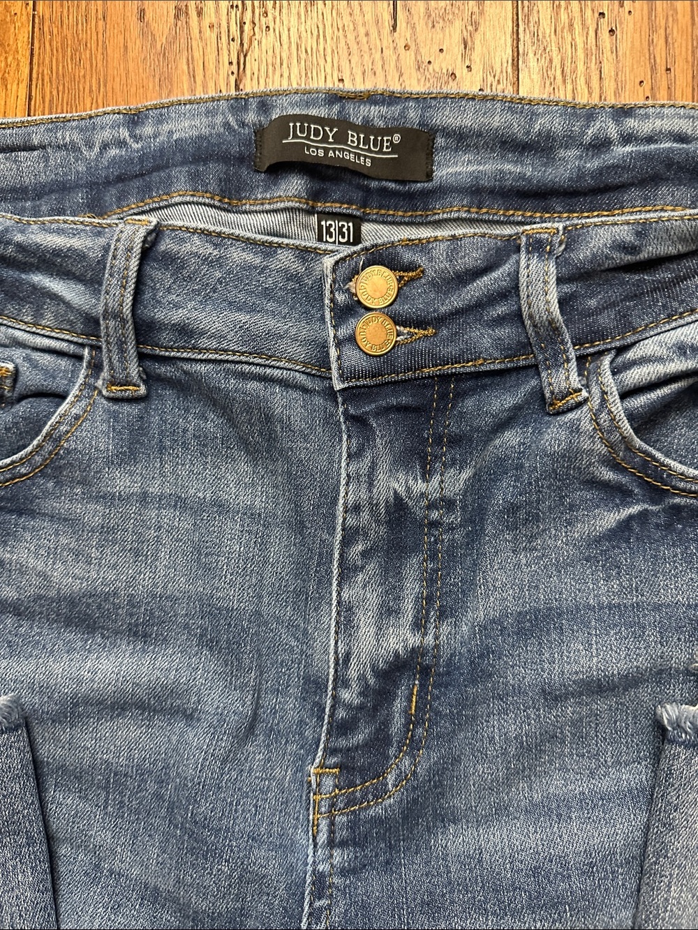 Judy Blue Womens 13/31 Jeans in Medium Blue Wash